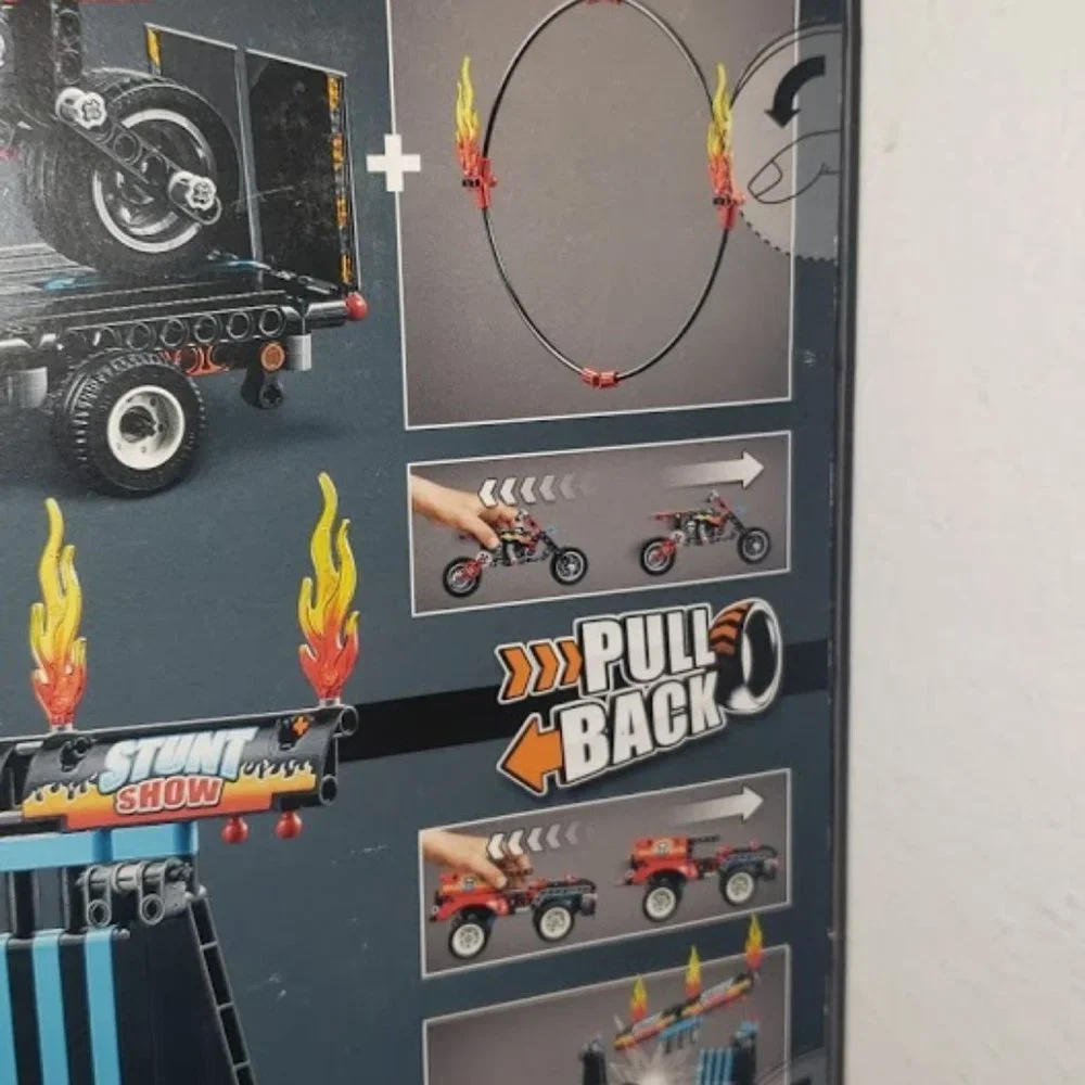 NEW SEALED LEGO Technic Stunt Show Truck & Motorcycle